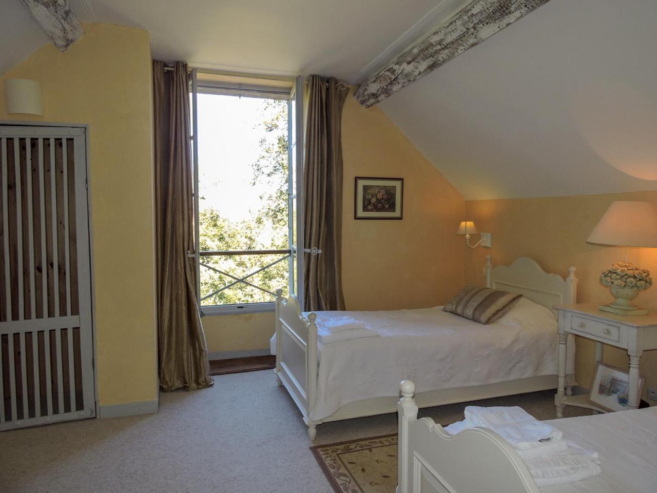 לינה וארוחת בוקר קסטרה Domaine Le Castelet מראה חיצוני תמונה